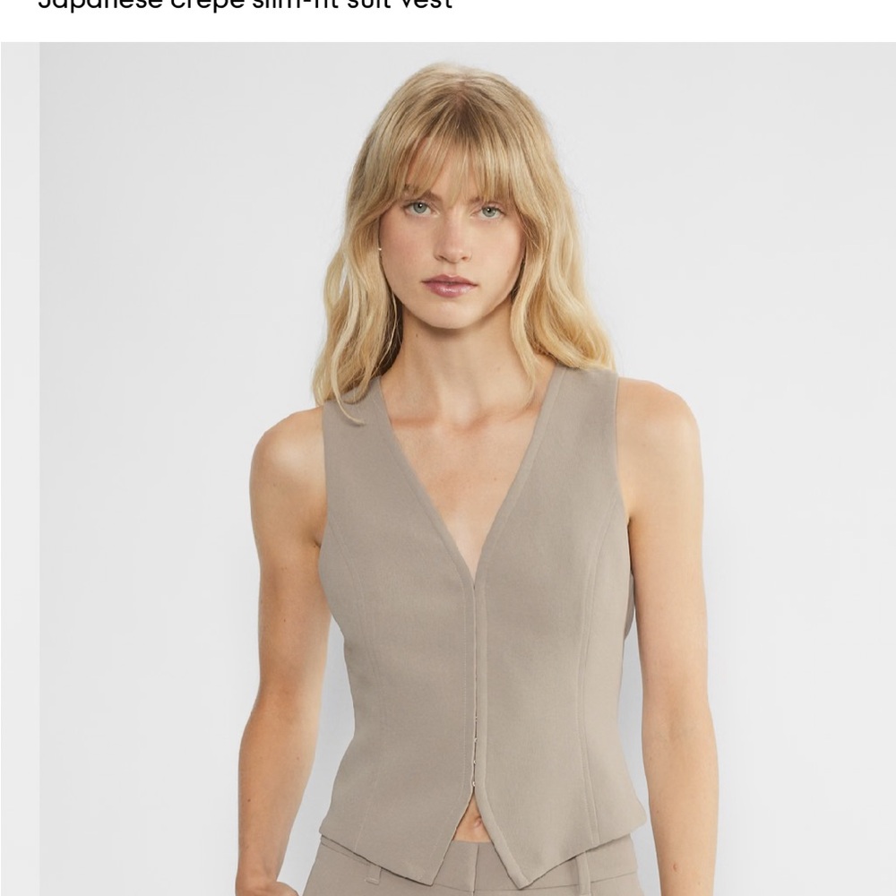 Japanese crepe slim fit vest Aritzia